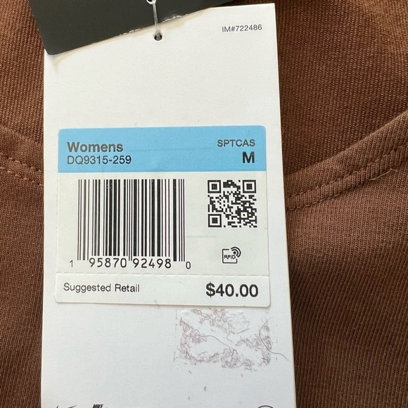 Nike tight fit women’s size medium sports top with tape band signature lettering - Picture 5 of 8